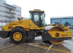 Продажа китайского вибрационного катка SDLG LGS822 в Казахстане за 000 $. Фотография 3 Купить дорожный одновальцовый каток SDLG (Китай) в Алматы, модель LGS822, цена DDP: 000 $. Фото 3