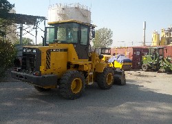 Продажа китайского фронтального погрузчика Foton Lovol FL920-II в Казахстане за 000 $. Фотография 23 Купить фронтальный погрузчик Foton Lovol (Китай) в Алматы, модель FL920-II, цена DDP: 000 $. Фото 23