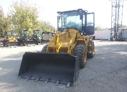 Продажа китайского фронтального погрузчика Foton Lovol FL920-II в Казахстане за 000 $. Фотография 90 Купить фронтальный погрузчик Foton Lovol (Китай) в Алматы, модель FL920-II, цена DDP: 000 $. Фото 90