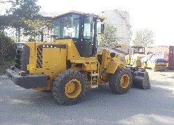 Продажа китайского фронтального погрузчика Foton Lovol FL920-II в Казахстане за 000 $. Фотография 186 Купить фронтальный погрузчик Foton Lovol (Китай) в Алматы, модель FL920-II, цена DDP: 000 $. Фото 186