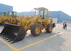 Продажа китайского фронтального погрузчика Foton Lovol FL936E в Казахстане за 000 $. Фотография 72 Купить фронтальный погрузчик Foton Lovol (Китай) в Алматы, модель FL936E, цена DDP: 000 $. Фото 72