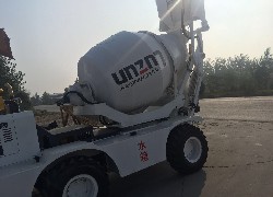 Продажа китайского автобетоносмесителя JBC 1.0 LUZUN в Казахстане за 000 $. Фотография 1 Купить автобетоносмеситель с самозагрузкой LUZUN (Китай) в Алматы, модель JBC 1.0, цена DDP: 000 $. Фото 1