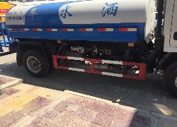 Продажа китайского водовоза Dongfeng (DFAC) 5 м³ в Казахстане за 000 $. Фотография 3 Купить автоцистерну, водовоз Dongfeng (DFAC) (Китай) в Алматы, модель 5 м³, цена DDP: 000 $. Фото 3