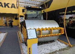 Продажа японияского одновальцового вибрационного катка SAKAI SV520TF в Казахстане за 000 $. Фотография 4 Купить дорожный каток SAKAI (Япония) в Алматы, модель SV520TF, цена DDP: 000 $. Фото 4