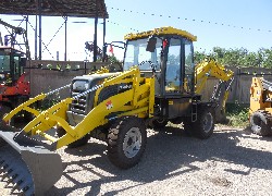 Купить экскаватор-погрузчик Rhinoceros (Китай) в Алматы, модель XN120, цена DDP: 000 $. Фото 2