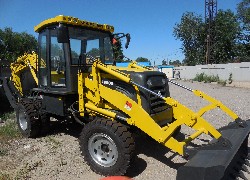 Купить экскаватор-погрузчик Rhinoceros (Китай) в Алматы, модель XN120, цена DDP: 000 $. Фото 8