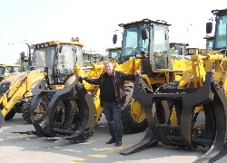 Купить фронтальный погрузчик Foton Lovol (Китай) в Алматы, модель FL935E, цена DDP: 000 $. Фото 62