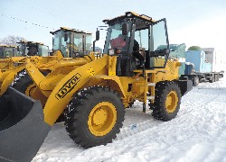 Купить фронтальный погрузчик Foton Lovol (Китай) в Алматы, модель FL935E, цена DDP: 000 $. Фото 63