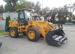 Купить фронтальный погрузчик Foton Lovol (Китай) в Алматы, модель FL935E, цена DDP: 000 $. Фото 71