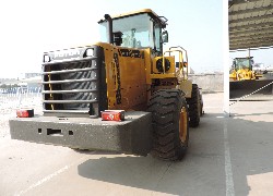 Купить фронтальный погрузчик Foton Lovol (Китай) в Алматы, модель FL955F-II, цена DDP: 000 $. Фото 10