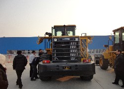 Купить фронтальный погрузчик Foton Lovol (Китай) в Алматы, модель FL955F-II, цена DDP: 000 $. Фото 45