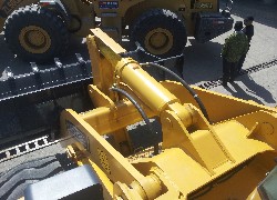 Купить фронтальный погрузчик Foton Lovol (Китай) в Алматы, модель FL955F-II, цена DDP: 000 $. Фото 82