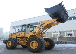 Купить фронтальный погрузчик Foton Lovol (Китай) в Алматы, модель FL956F-II, цена DDP: 000 $. Фото 1