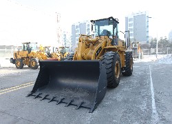 Купить фронтальный погрузчик Foton Lovol (Китай) в Алматы, модель FL956F-II, цена DDP: 000 $. Фото 3