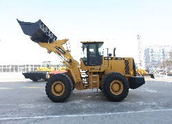 Купить фронтальный погрузчик Foton Lovol (Китай) в Алматы, модель FL956F-II, цена DDP: 000 $. Фото 4