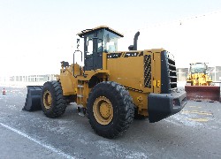 Купить фронтальный погрузчик Foton Lovol (Китай) в Алматы, модель FL956F-II, цена DDP: 000 $. Фото 113