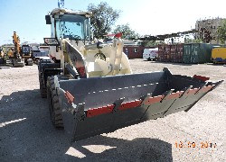 Продажа китайского фронтального погрузчика RONGWEI, ZL942 в Казахстане за 000 $. Фотография 28 Купить фронтальный погрузчик RONGWEI (Китай) в Алматы, модель ZL942, цена DDP: 000 $. Фото 28