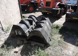Универсальный ковш для фронтального погрузчика SDYD, ZL20. Цена: 2000 $. Продажа в Казахстане
