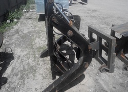 Захват для труб для фронтального погрузчика SDYD, ZL20. Цена: 2000 $. Продажа в Казахстане