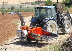 Продажа итальянского измельчителя веток GANDINI, барабанного типа в Казахстане за 000 $. Фотография 1 Купить измельчитель веток GANDINI, барабанного типа в Алматы, цена: 000 $, рассрочка - 6 месяцев. Фото 1