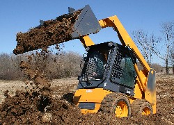 Cкользящие мини-погрузчики с бортовым поворотом, производства Китай купить в Казахстане (Астана, Алматы, Караганда) и СНГ. Продажа скользящих мини-погрузчиков с бортовым поворотом с номинальной грузоподъемностью от 700 кг: цены и параметры мини-погрузчиков