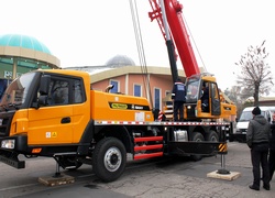 В Алматы 30 октября 2014 года прошла презентация автомобильных кранов PALFINGER SANY. Фотография 36 Презентация-выставка автокранов PALFINGER SANY в Алматы 30.10.2014. Фото 36