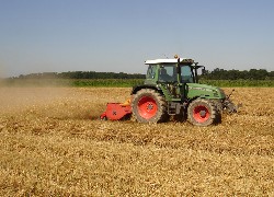 Продажа украинского измельчителя соломы в валках в Казахстане за 000 $. Фотография 2 Купить измельчитель соломы в валках MS170 в Алматы, цена: 000 $, рассрочка - 6 месяцев. Фото 2