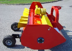 Продажа украинского измельчителя соломы в валках в Казахстане за 000 $. Фотография 4 Купить измельчитель соломы в валках MS170 в Алматы, цена: 000 $, рассрочка - 6 месяцев. Фото 4