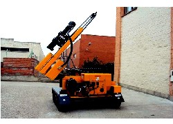 Продажа испанской самоходной сваебойной установки на шасси ArmiVan, модель AI-830, AI-1000 в Казахстане за 000 $. Фотография 1 Купить самоходную сваебойную установку на шасси ArmiVan, модель AI-830, AI-1000 в Алматы, цена: 000 $, рассрочка - 6 месяцев. Фото 1