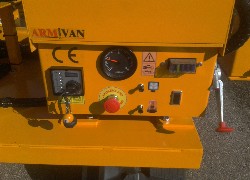 Продажа испанской самоходной сваебойной установки на шасси ArmiVan, модель AI-830, AI-1000 в Казахстане за 000 $. Фотография 4 Купить самоходную сваебойную установку на шасси ArmiVan, модель AI-830, AI-1000 в Алматы, цена: 000 $, рассрочка - 6 месяцев. Фото 4