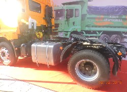 Продажа китайского седельного тягача CAMC HN4140H22C4M4 в Казахстане за 000 $. Фотография 6 Купить седельный тягач CAMC (Китай) в Алматы, модель HN4140H22C4M4, цена DDP: 000 $. Фото 6